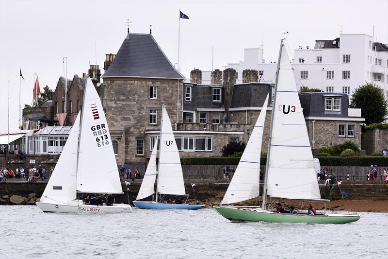 Seaview mermaids on day 5 of Aberdeen Asset Management Cowes Week photo copyright Rick Tomlinson / www.rick-tomlinson.com taken at Cowes Combined Clubs and featuring the Seaview Mermaid class