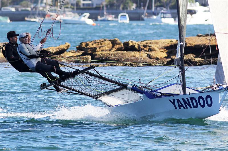 Yandoo's winning crew in action on the loop from Rose Bay, to Taylor Bay, and back to Rose Bay during 18ft Skiff NSW Championship race 1 - photo © Frank Quealey