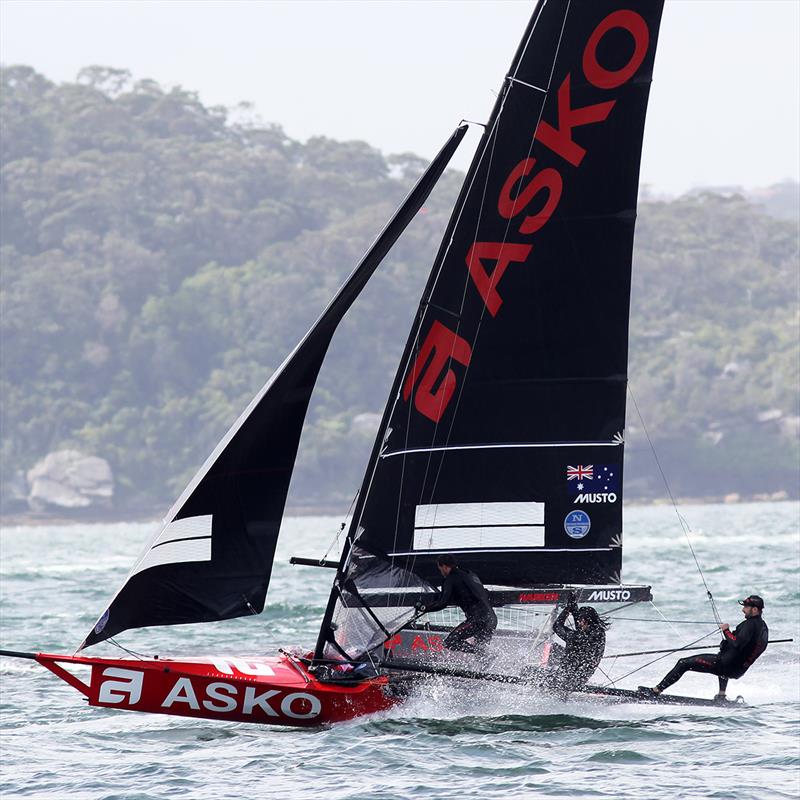 Asko Appliances at the Shark Island mark rounding during 18ft Spring Championship Race 2 photo copyright Frank Quealey taken at Australian 18 Footers League and featuring the 18ft Skiff class