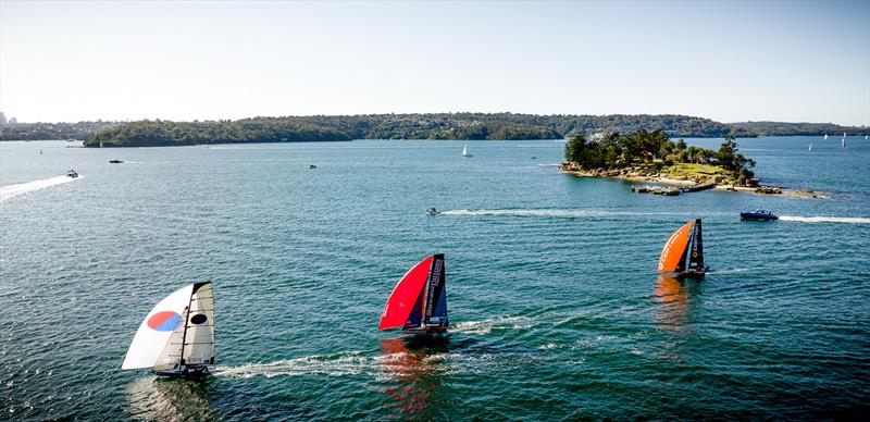 Just before the gybe at the wing mark off Shark Island in Race 1 photo copyright SailMedia taken at Australian 18 Footers League and featuring the 18ft Skiff class