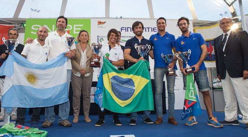 Final day of the Snipe Worlds in Talamone, Italy - photo © Matias Capizzano