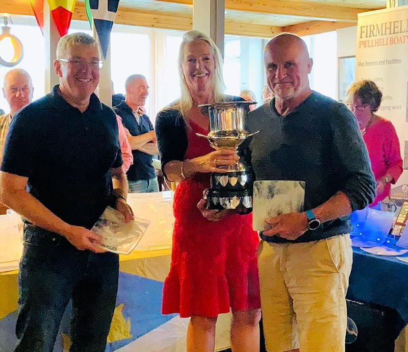 Winners of the Squib Nationals at Abersoch (l-r) Mark Platt, Michelle Stoker & Mike Budd - photo © Gill Ackroyd