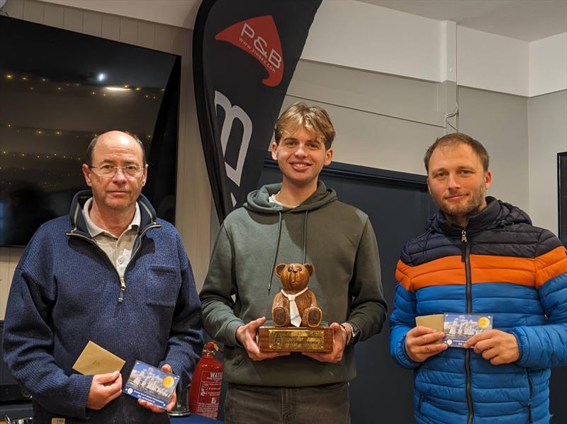 Northampton Yelken Kulübü'nde düzenlenen P&B Sezon Sonu Şampiyonası'nın kazananları (soldan sağa): Martin Penty 3., Giles Therkelson-Smith 1., Pete Gray 2. - fotoğraf © Sue Firth