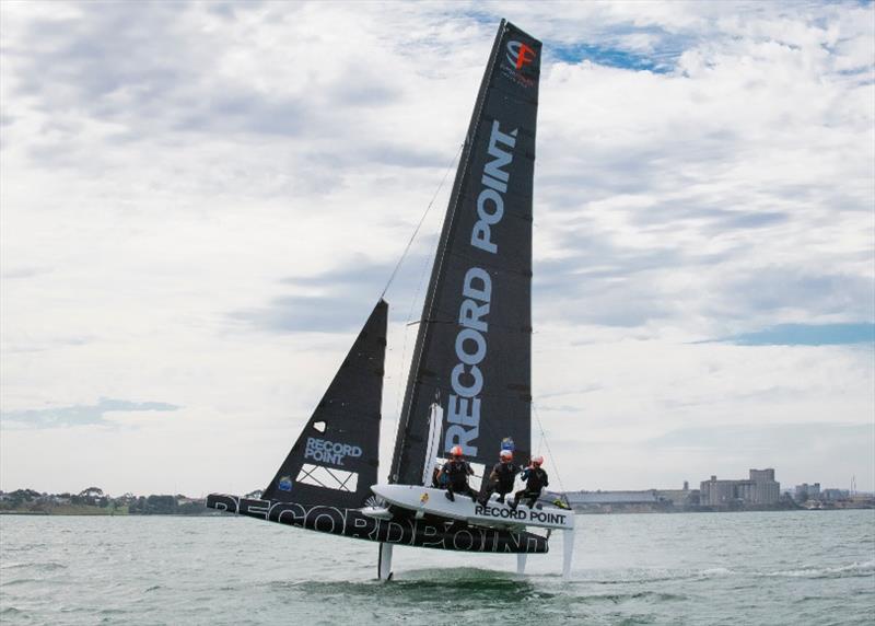 Geelong cats at 60km/h in SuperFoiler Grand Prix - photo © Donna Squire