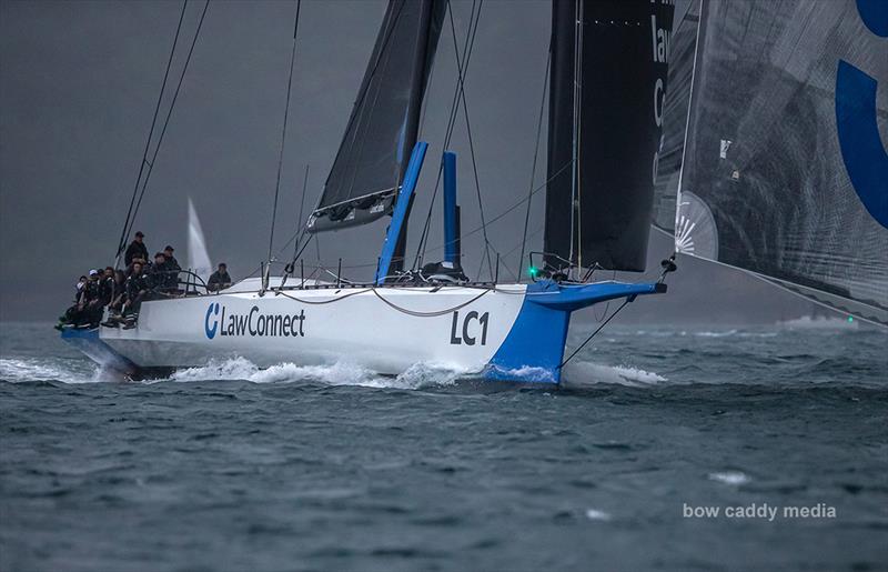 LawConnect leads the fleet to Sydney Heads - photo © Crosbie Lorimer – Bow Caddy Media