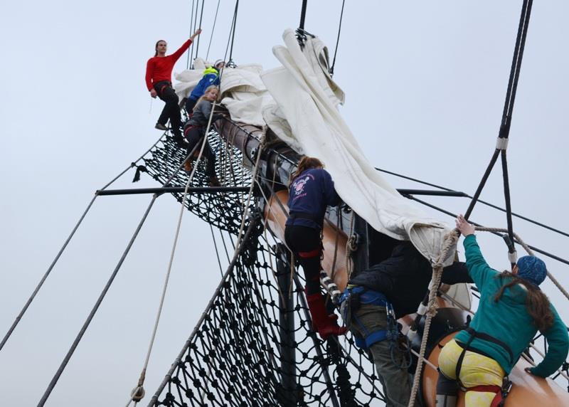 Students from Rogers High School in Newport aboard SSV Oliver Hazard Perry in 2018 - photo © OHPRI