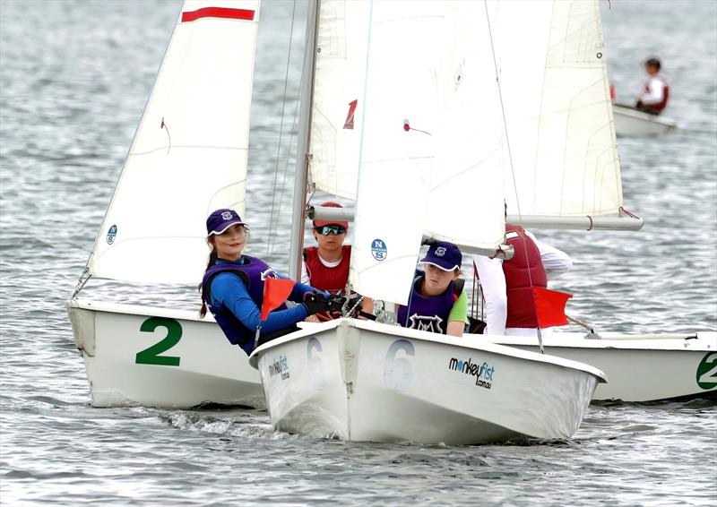 Keep a close eye on the oposition - photo © Lindsay Ironbark Photography