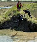 Corinthian Otters Explore Lion Creek, River Crouch © Steve Hall / Steve Kimber