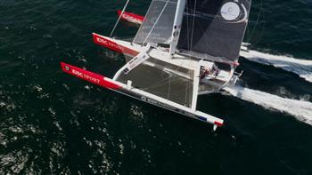 maxi trimaran foil