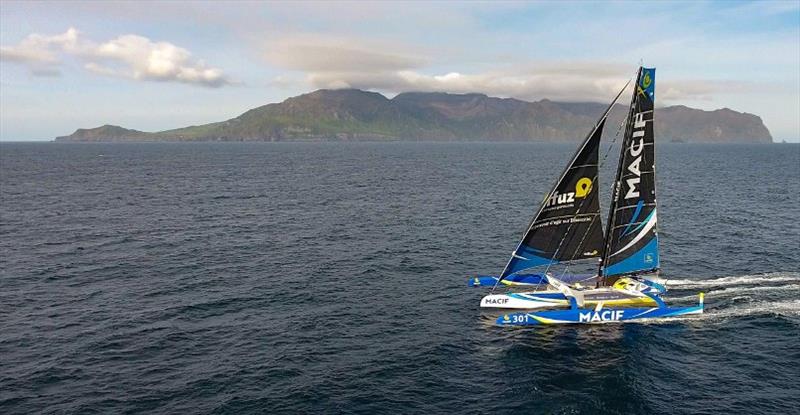 Brest Atlantiques The Macif Trimaran Crew Getting On Well