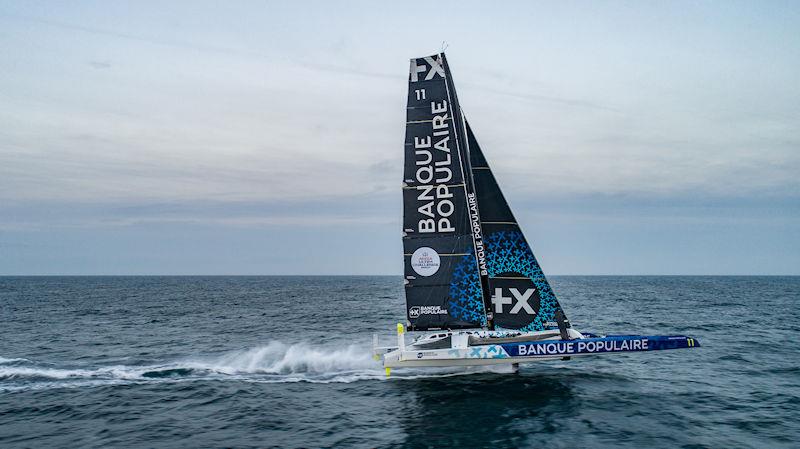 Charles Caudrelier (Maxi Edmond de Rothschild) passes Cape