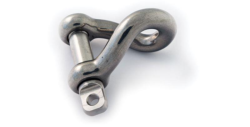 Choosing the right shackle - photo © upffront.com