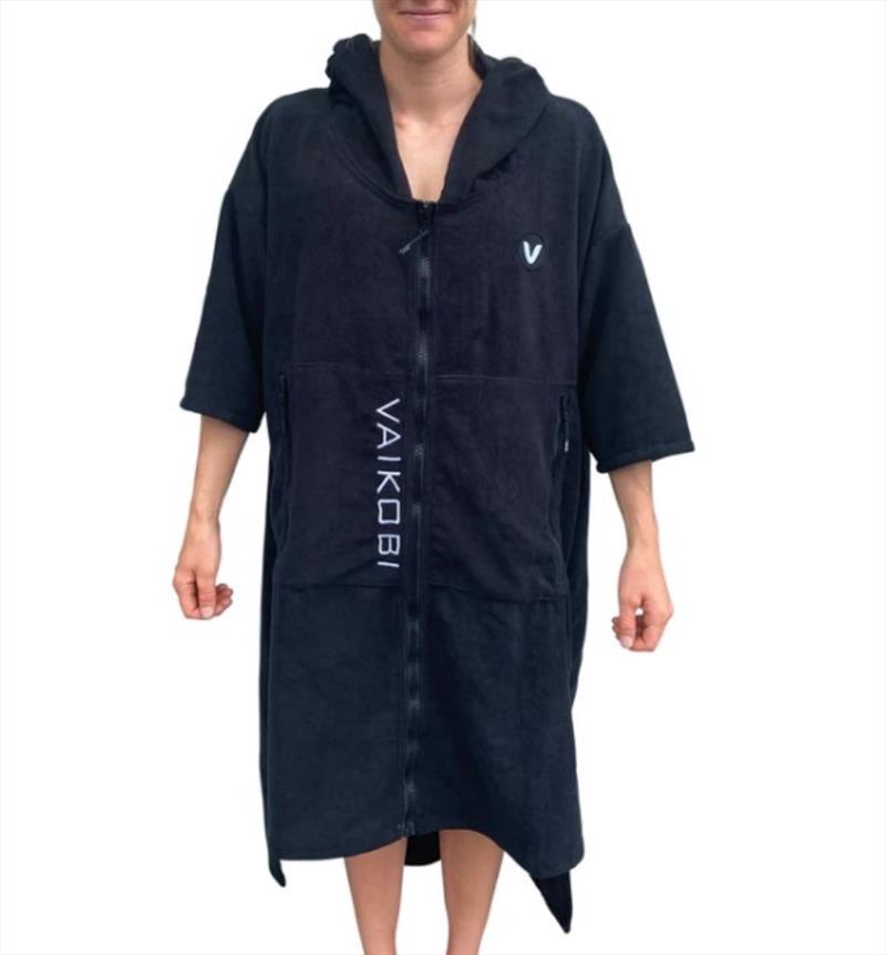 Full zip hooded towel - photo © Vaikobi