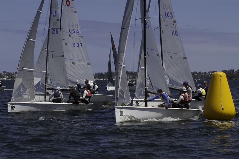 Keith Swinton finessing his way around the inside at the top mark - 2018 Schweppes Viper World Championship - Day 2 - photo © Bernie Kaaks