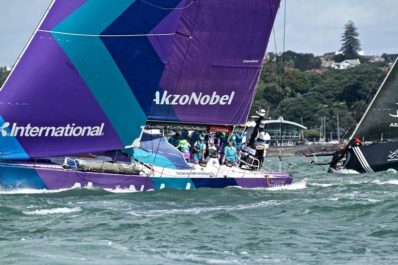 AzkoNobel crosses ahead of SHK Scallywag - Volvo Ocean Race - Auckland - Leg 7 Start - Auckland - March 18, photo copyright Richard Gladwell taken at  and featuring the Volvo One-Design class