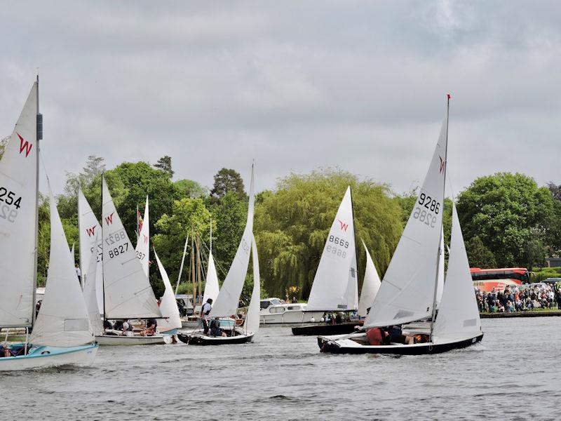 For London Sailboat Racing Club, No Waves in Sight - The New York