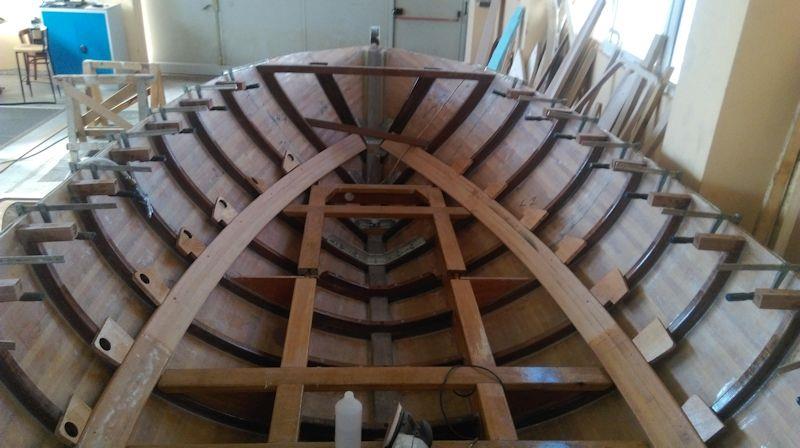 This is how the two inner stringers sits inside the hull - photo © WSI