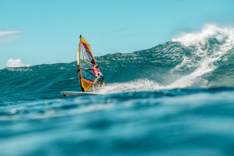 Angela Cochran at the 2018 Aloha Classic - photo © Si Crowther / IWT