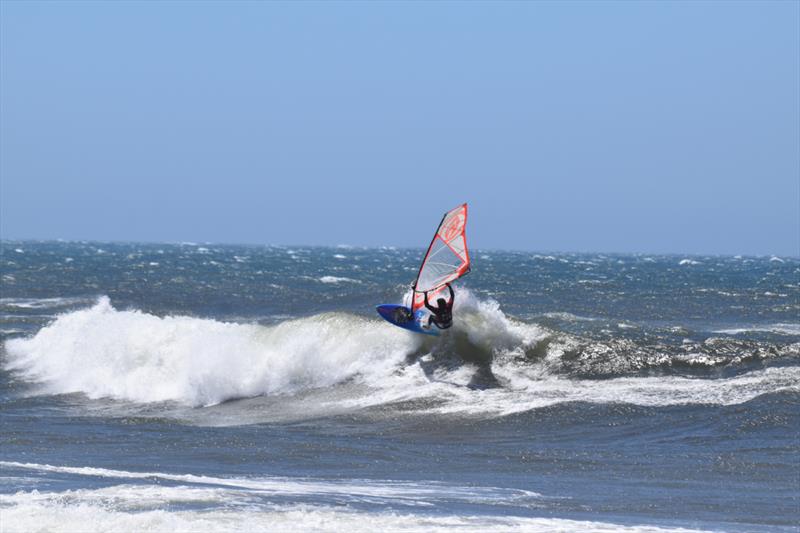 Jeff Henderson - IWT Pistol River Wave Bash - photo © Scott Shoemaker and Si Crowther