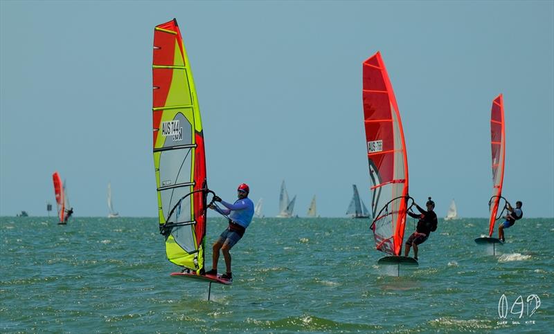 Coming into the bottom mark on day two. Note dodgy sail repair leading to no foot tension - photo © Kat Pearson for SurfSailKite