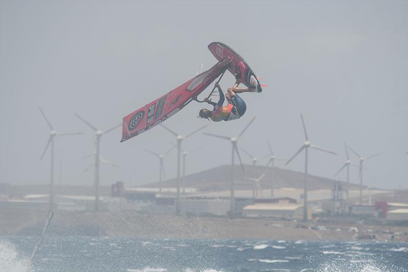 Daida Ruano (ESP) during the final heat - Gran Canaria Windsurf World Cup - photo © Gran Canaria Windsurf World Cup
