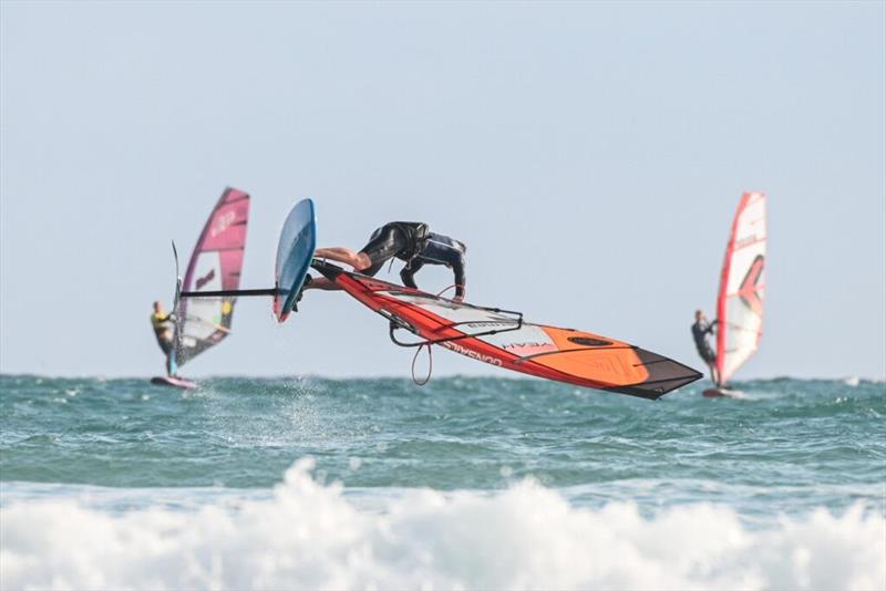 Steven Van Broeckhoven performing a Foilstyle Culo - 2024 FPT Vieste - photo © PROtography Official