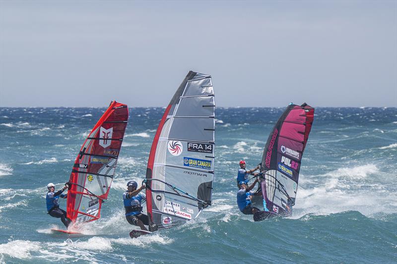 Pierre Mortefon (FRA), in the centre, leads the men's Slalom X competition - Gran Canaria Gloria Windsurf World Cup 2024 - photo © Delfour Photographer