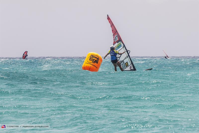 Justine Lemeteyer celebrates - photo © John Carter