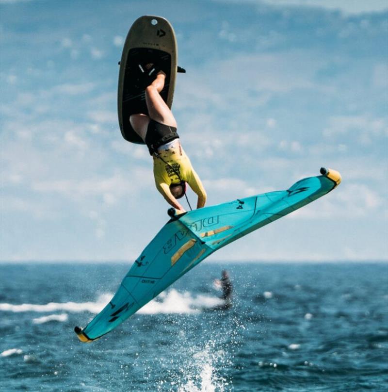 Castenskiold and Schlittenbauer crowned at the GWA Wingfoil World